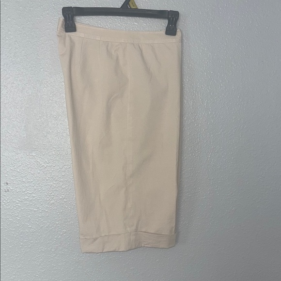 Cream Tailored Capris with Pressed Crease - Picture 4 of 6
